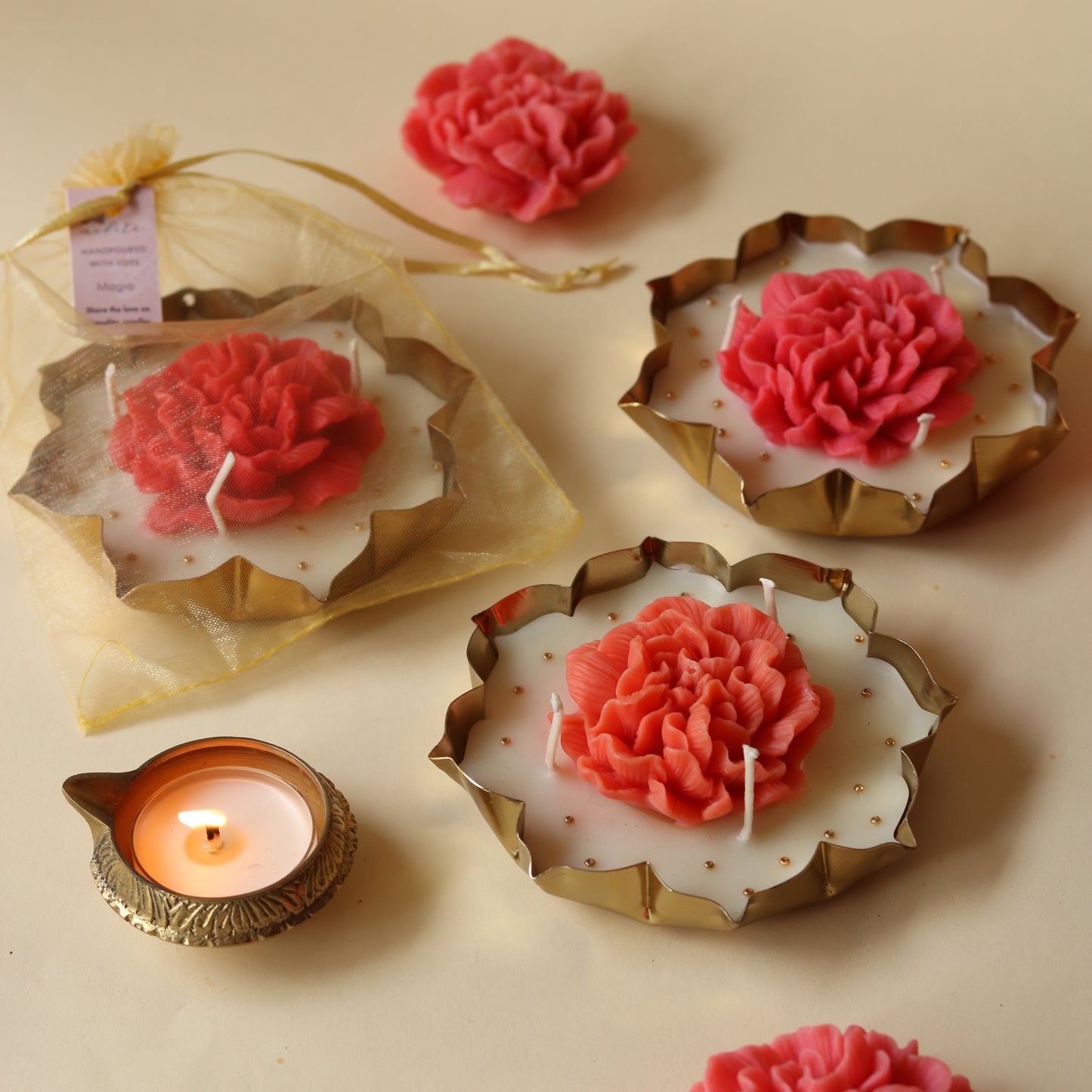 Lotus urli candle