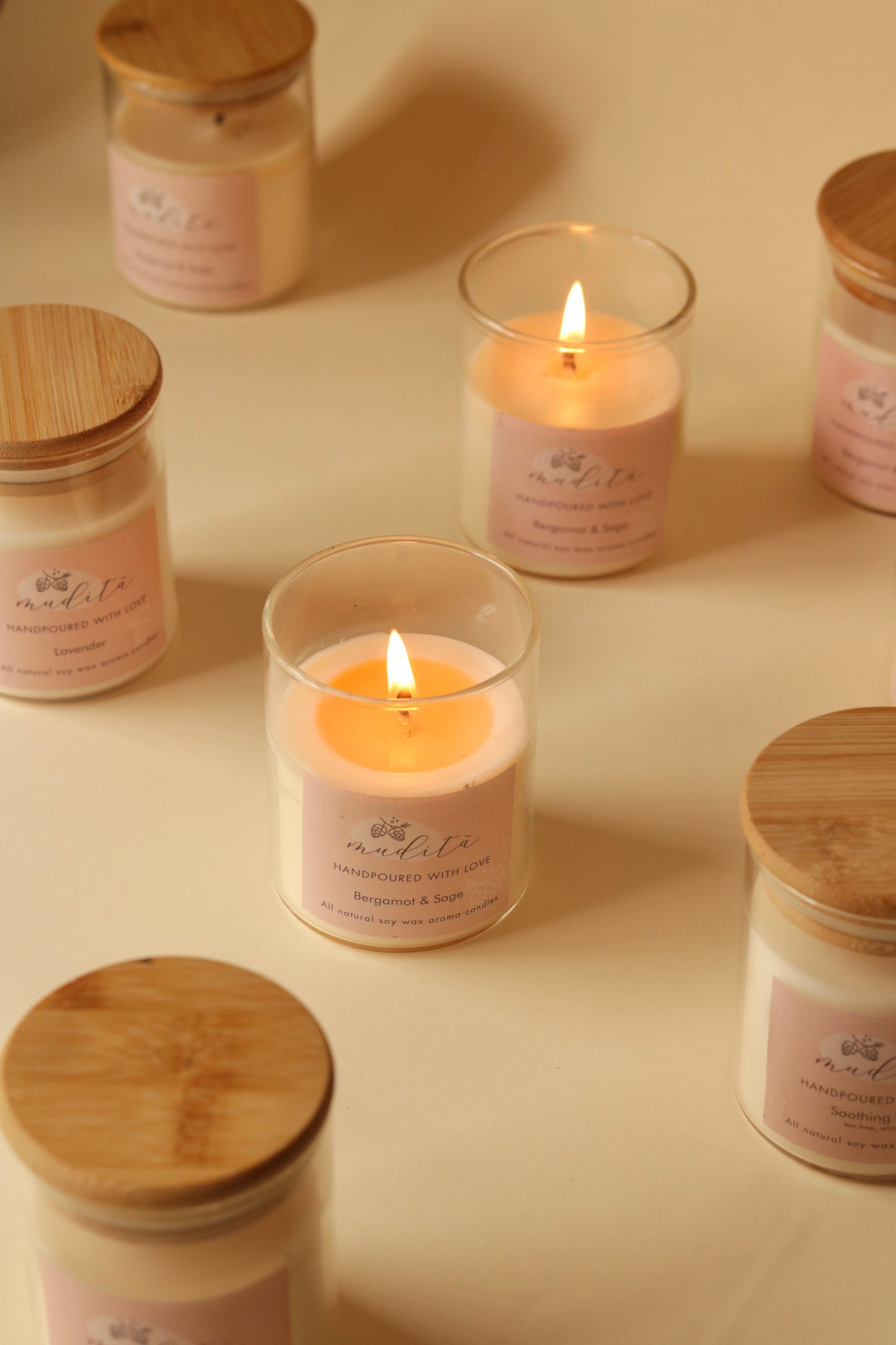 Wooden lid candle